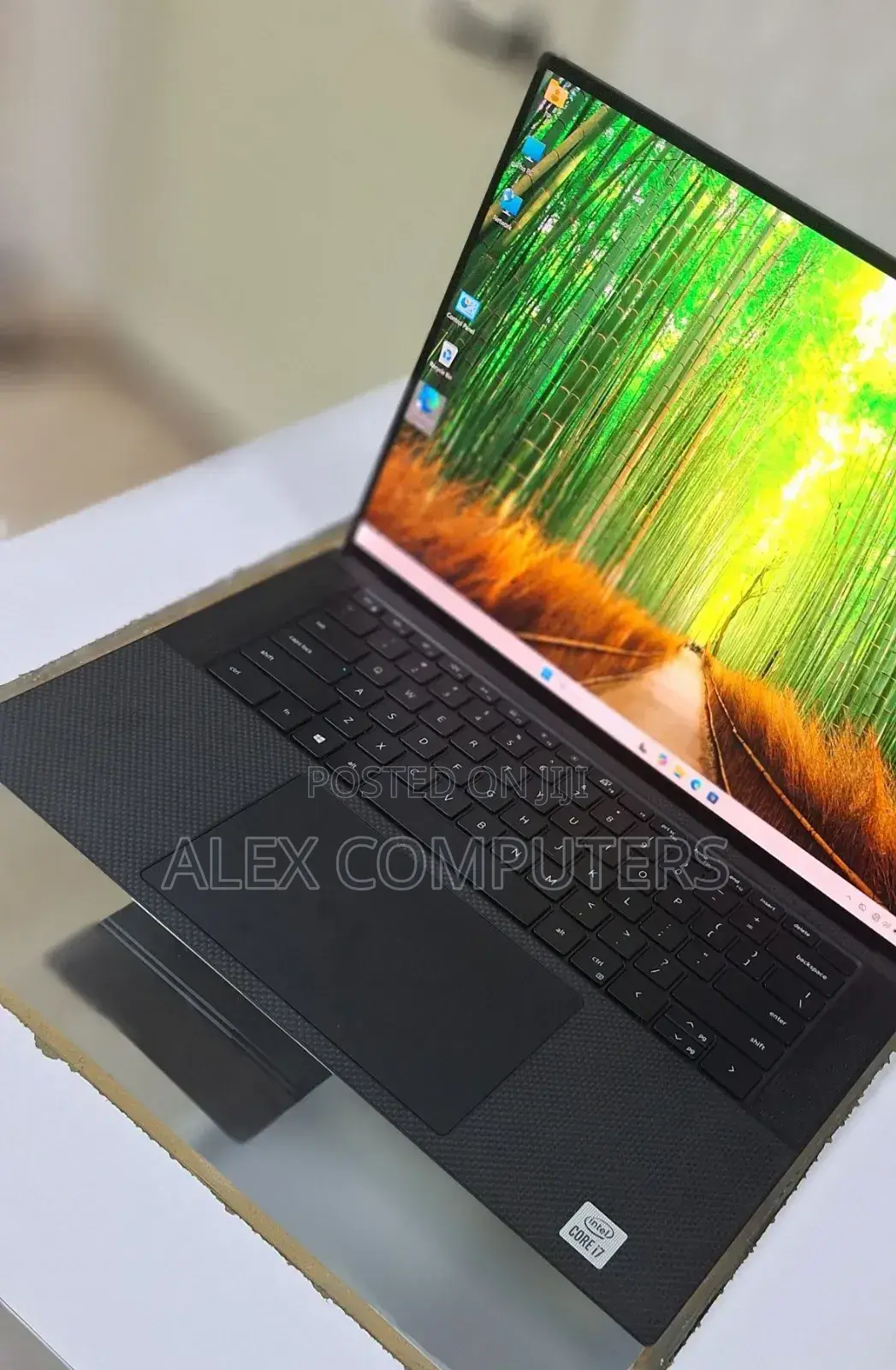 New Laptop Dell XPS 15 16GB Intel Core i7 SSD 512GB