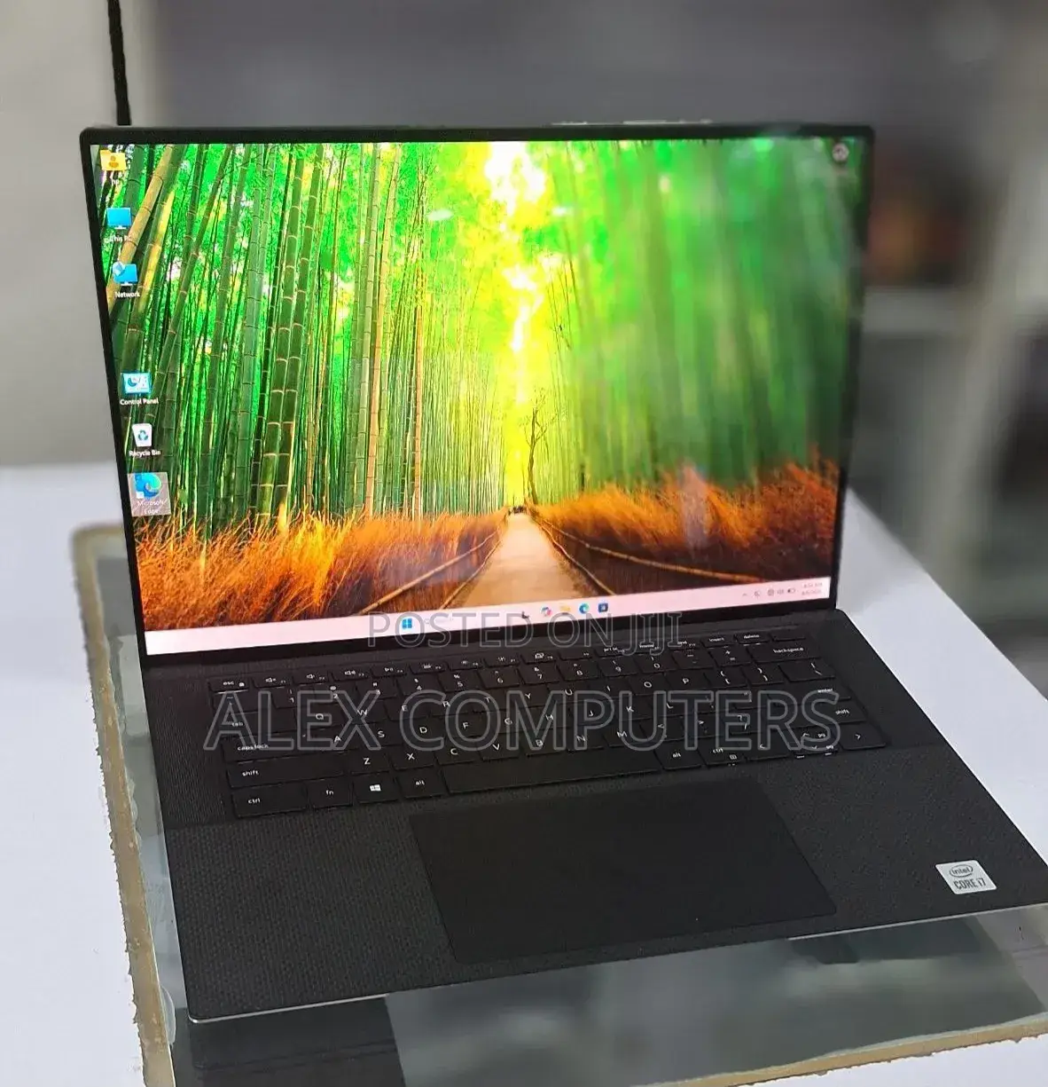 New Laptop Dell XPS 15 16GB Intel Core i7 SSD 512GB