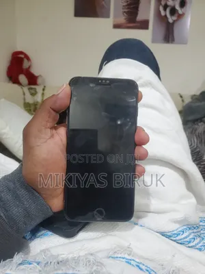 Apple iPhone 8 Plus 64 GB Black