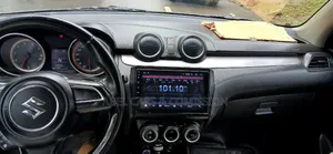 Suzuki Swift 2022 Silver