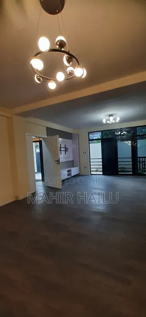 7bdrm House in Real, Bole for rent