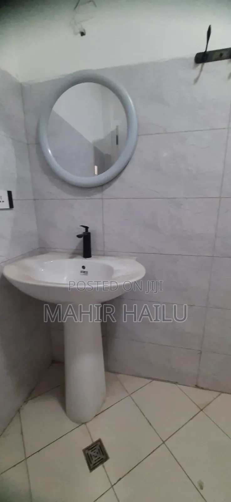 7bdrm House in Real, Bole for rent