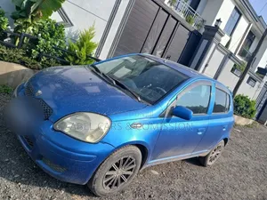 Toyota Vitz 2001 Blue