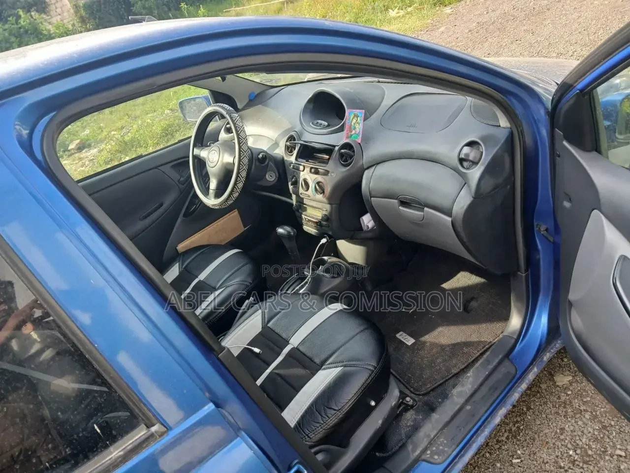 Toyota Vitz 2001 Blue