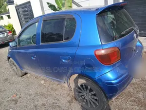 Toyota Vitz 2001 Blue