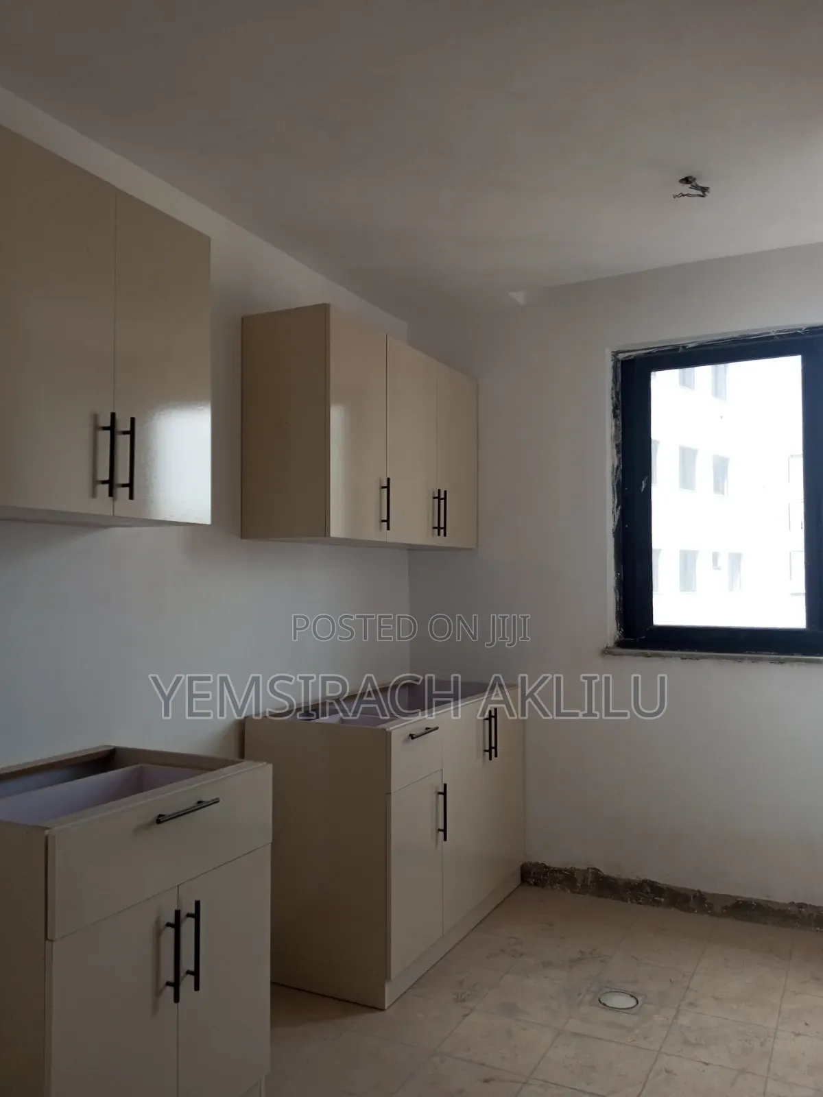 3bdrm Apartment in Gollagul, Bole for sale