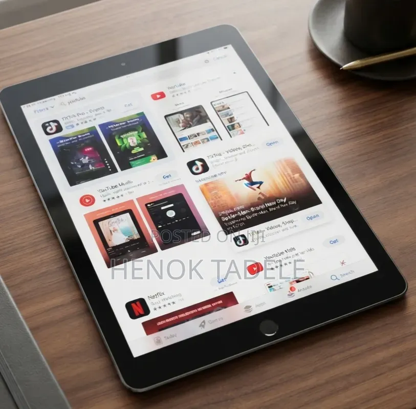 New Apple iPad 9.7 128 GB Gray