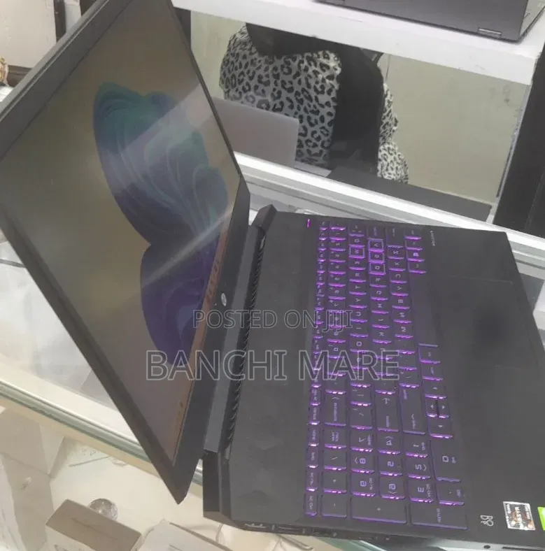 New Laptop HP Pavilion 15 16GB AMD Ryzen 5 SSD 512GB