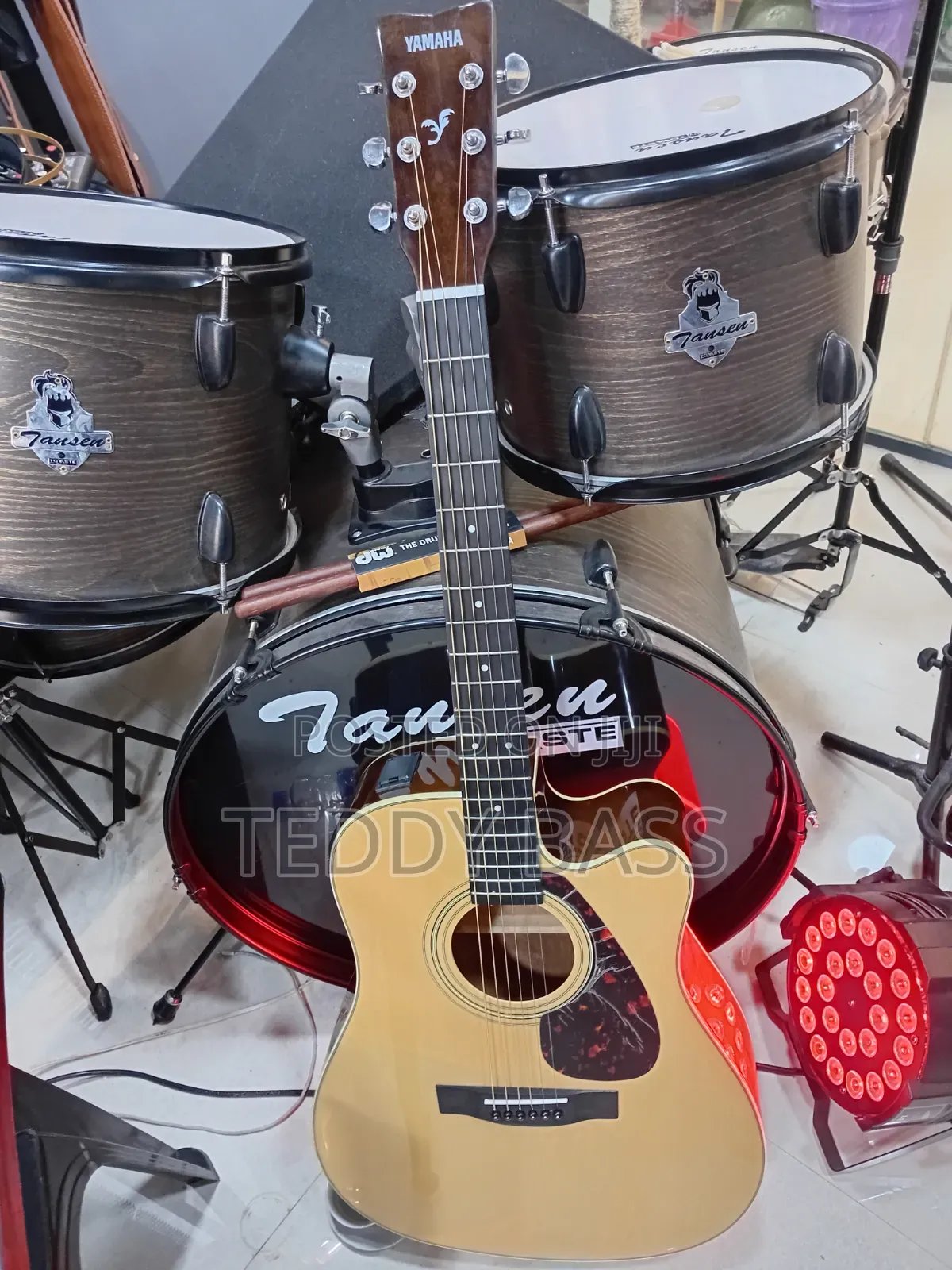 Yamaha Fx370 Box Guitar
