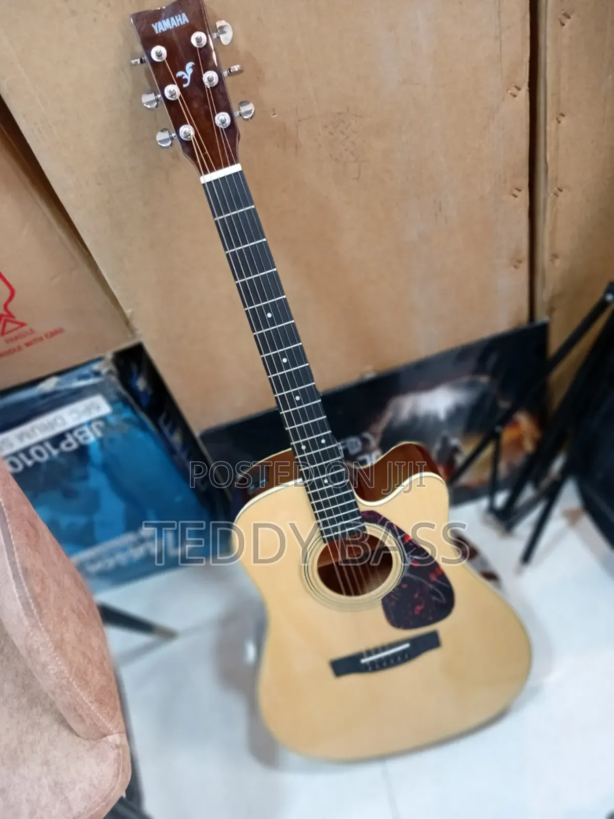 Yamaha Fx370 Box Guitar
