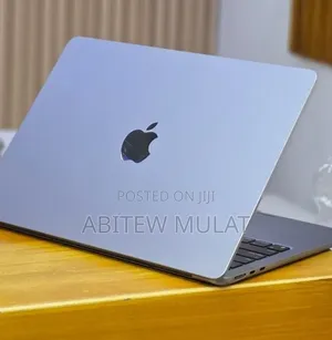 New Laptop Apple MacBook Air 2022 M2 8GB Apple M2 SSD 256GB