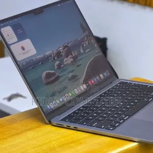 New Laptop Apple MacBook Air 2022 M2 8GB Apple M2 SSD 256GB