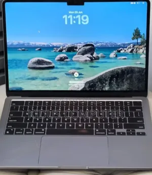 New Laptop Apple MacBook Air 2022 M2 8GB Apple M2 SSD 256GB