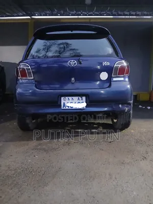 Toyota Vitz 2001 Silver