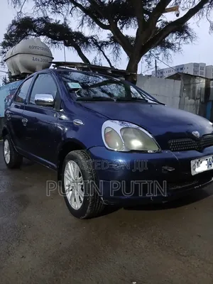 Toyota Vitz 2001 Silver
