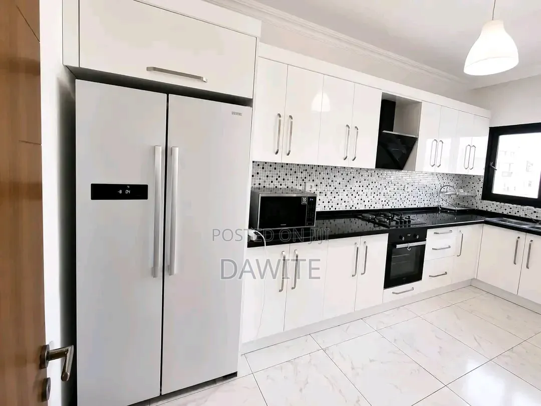 Furnished 3bdrm Apartment in የግል አፓርተማ, Bole for sale