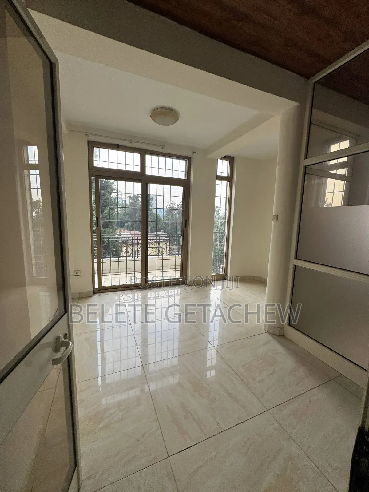 8bdrm House in British Embassy , Yeka for rent