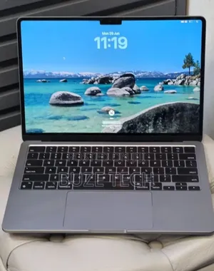 New Laptop Apple MacBook Air 2022 M2 8GB Apple M2 SSD 256GB