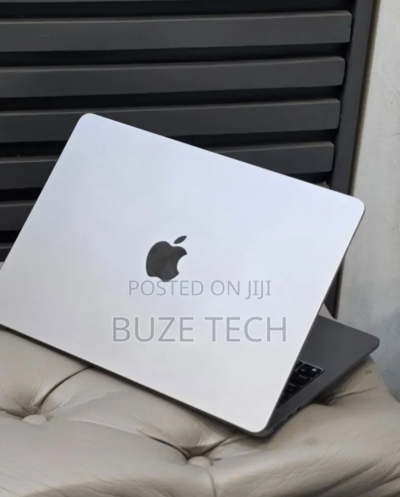 New Laptop Apple MacBook Air 2022 M2 8GB Apple M2 SSD 256GB