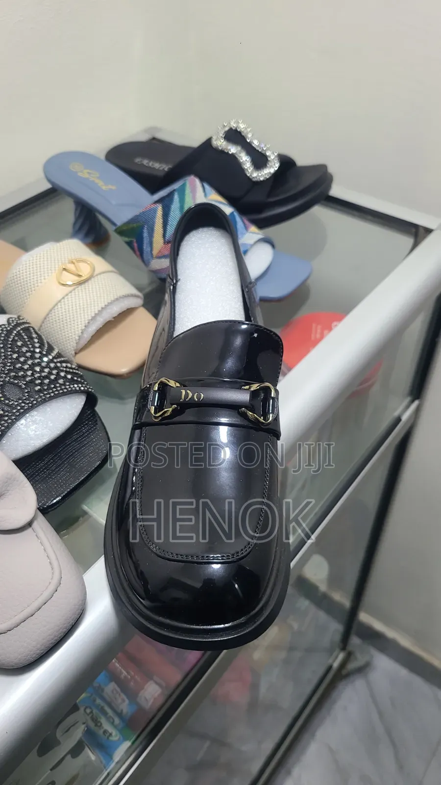 Woman's Shoes