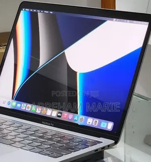 New Laptop Apple MacBook Pro 2019 16GB Intel Core i7 SSD 512GB