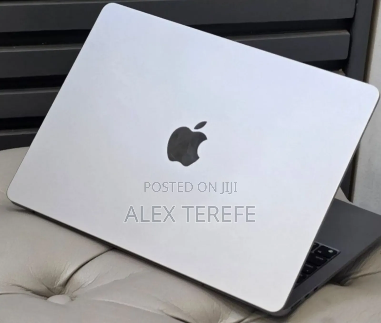 New Laptop Apple MacBook Air 2022 M2 8GB Apple M2 SSD 256GB