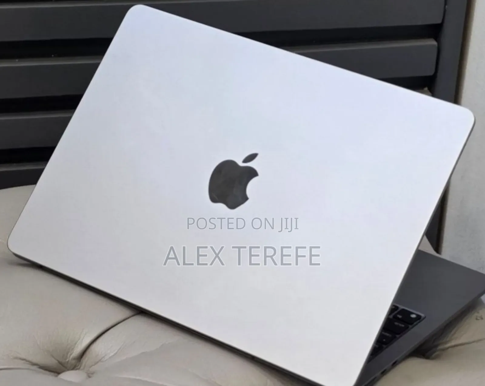 New Laptop Apple MacBook Air 2022 M2 8GB Apple M2 SSD 256GB