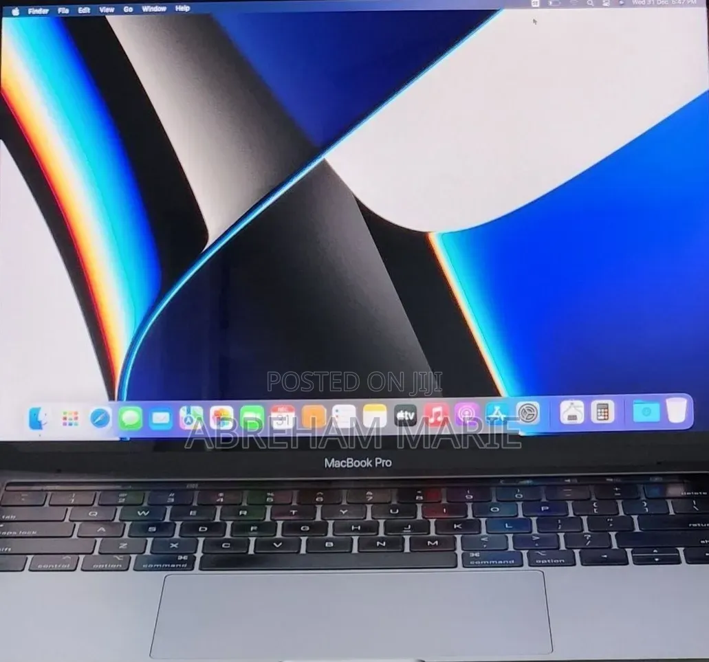 New Laptop Apple MacBook Pro 2019 16GB Intel Core i7 SSD 512GB