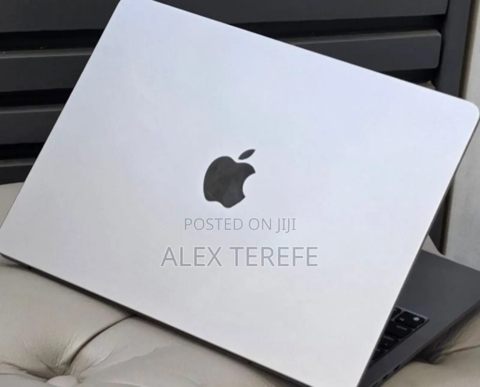 New Laptop Apple MacBook Air 2022 M2 8GB Apple M2 SSD 256GB