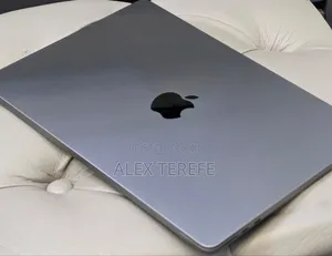 New Laptop Apple MacBook Air 2022 M2 8GB Apple M2 SSD 256GB