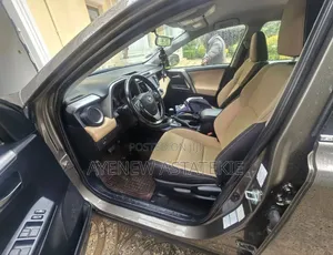 Toyota RAV4 2017 Gray