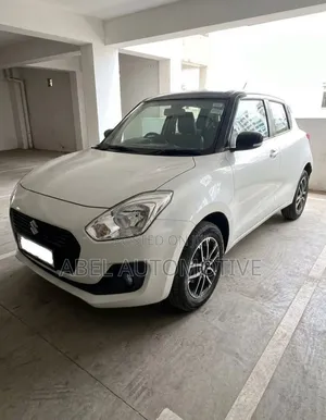 Suzuki Swift 2022 White