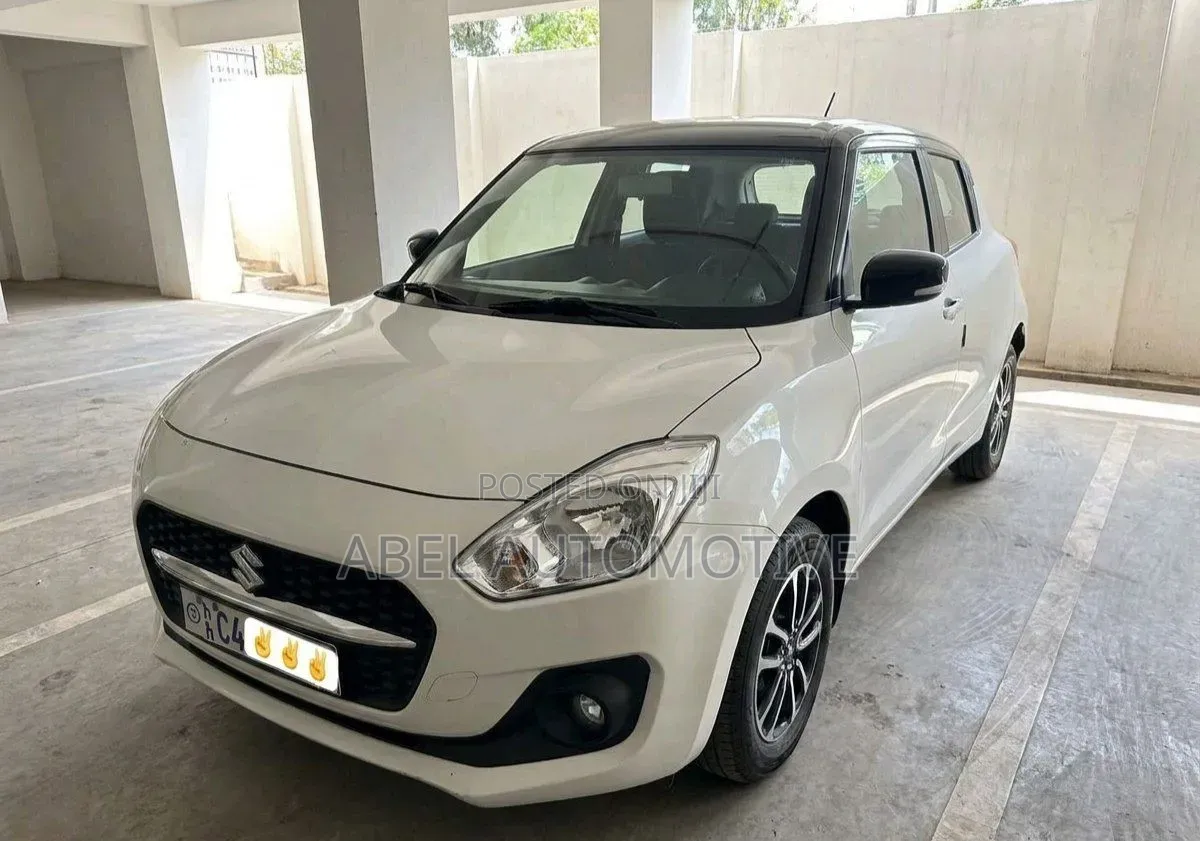Suzuki Swift 2022 White