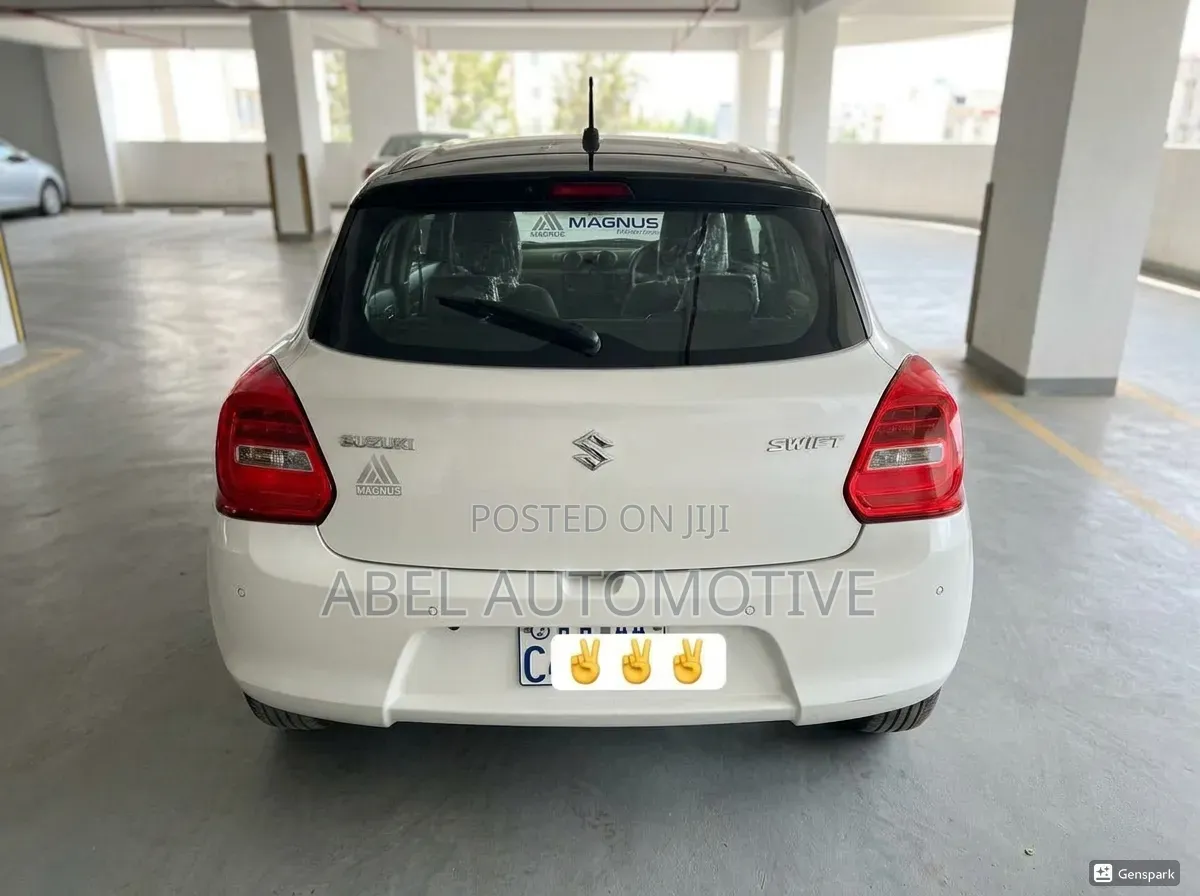 Suzuki Swift 2022 White