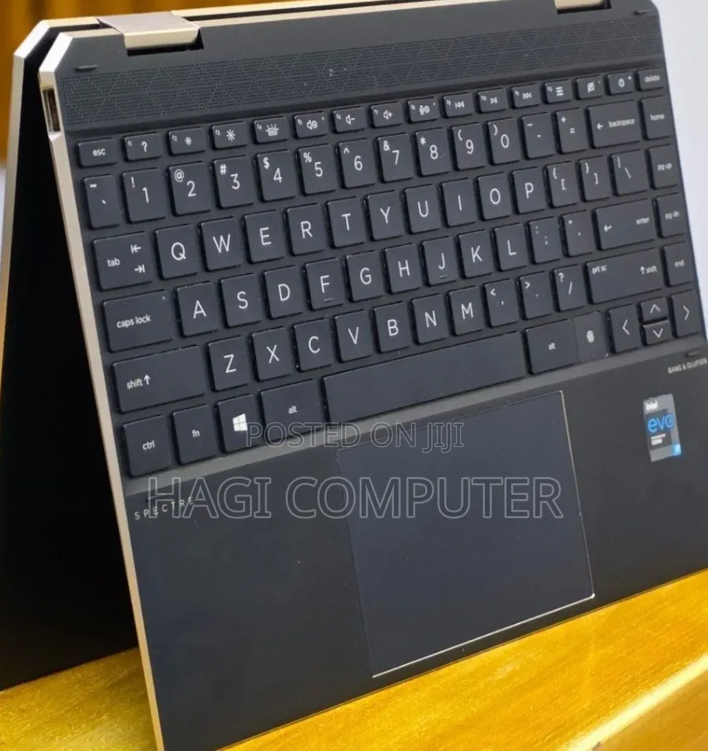 New Laptop HP Spectre 16GB Intel Core i7 SSD 512GB