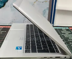 New Laptop HP EliteBook 830 G8 16GB Intel Core i5 SSD 512GB