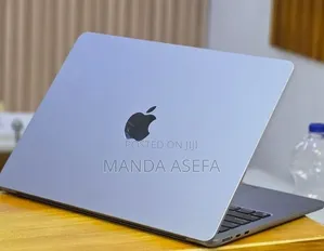 New Laptop Apple MacBook Air 2022 M2 8GB Apple M2 SSD 256GB