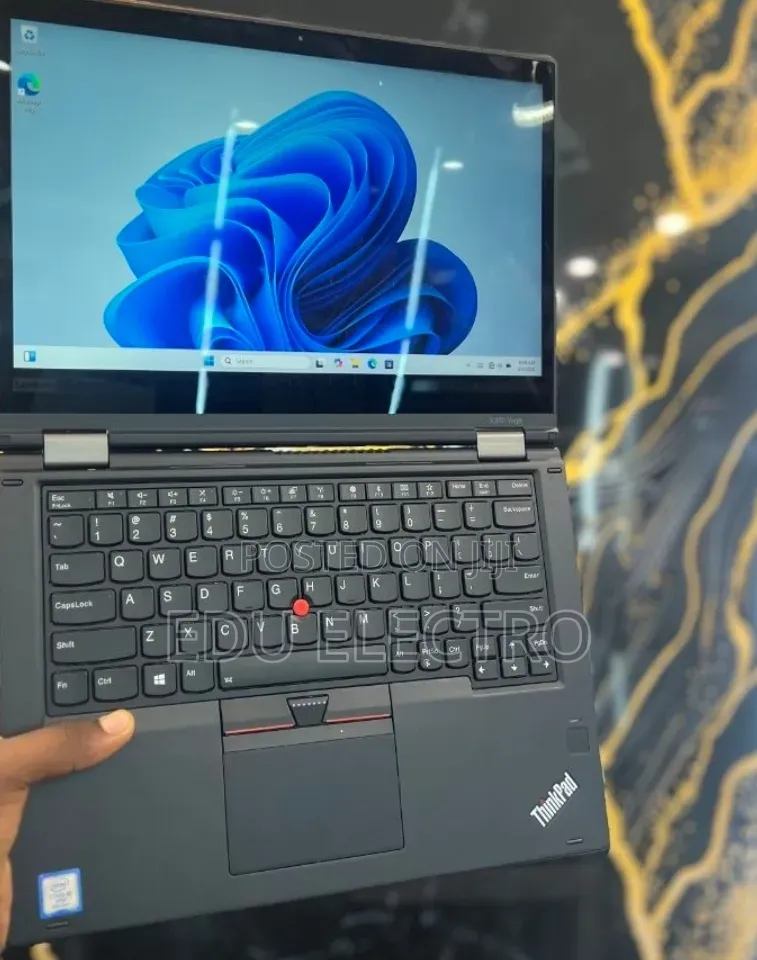 New Laptop Lenovo ThinkPad Yoga 370 16GB Intel Core i5 SSD 512GB