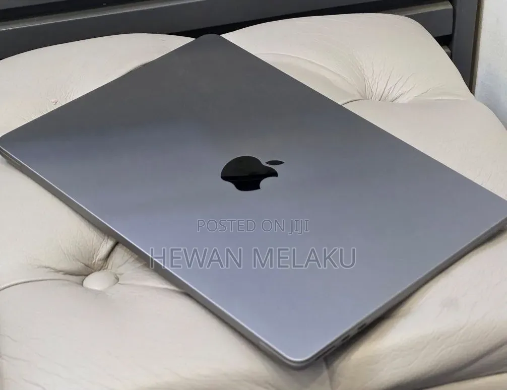 New Laptop Apple MacBook Air 2022 M2 8GB Apple M2 SSD 256GB