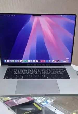 New Laptop Apple MacBook Pro 2021 M1 32GB Apple M1 SSD 512GB
