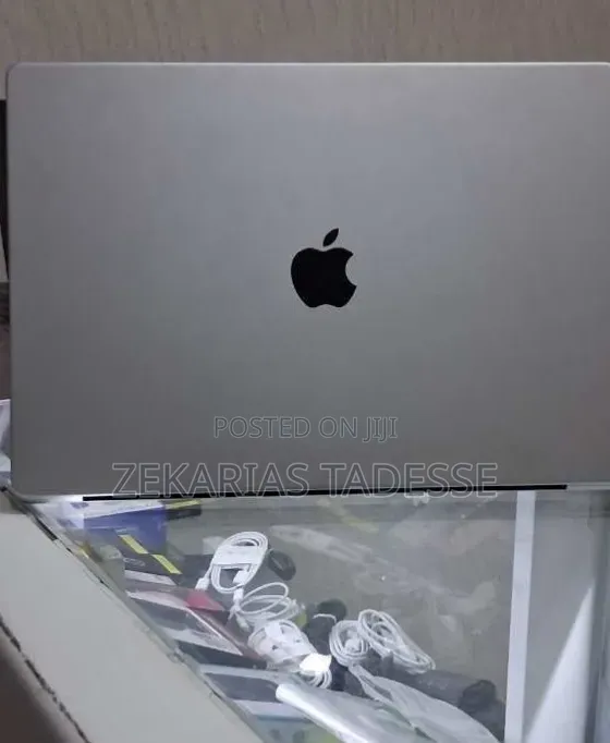 New Laptop Apple MacBook Pro 2021 M1 32GB Apple M1 SSD 512GB