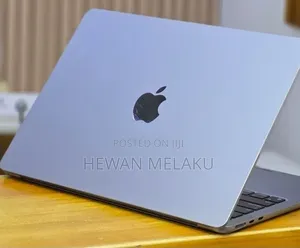 New Laptop Apple MacBook Air 2022 M2 8GB Apple M2 SSD 256GB