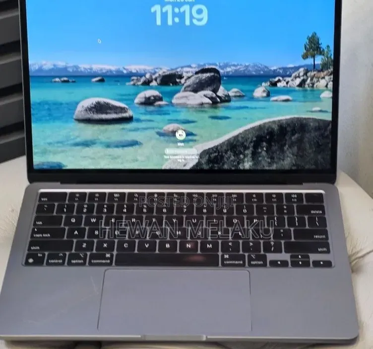 New Laptop Apple MacBook Air 2022 M2 8GB Apple M2 SSD 256GB