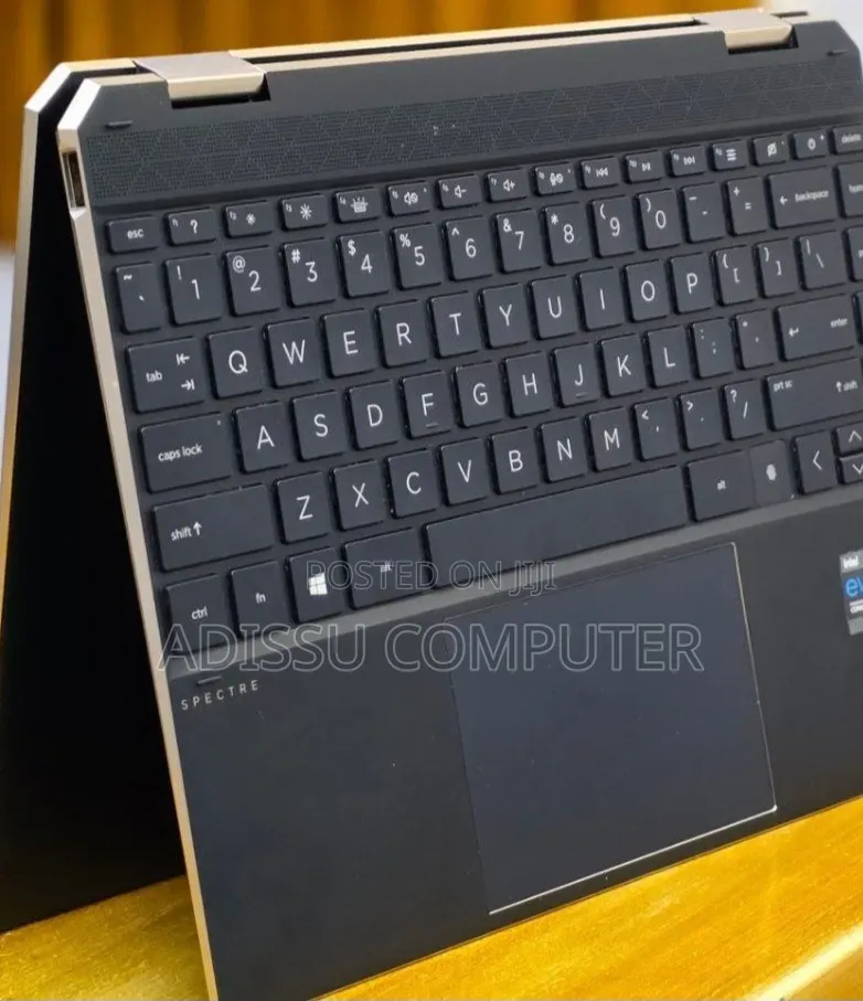 New Laptop HP x360 310 G2 16GB Intel Core i7 SSD 512GB