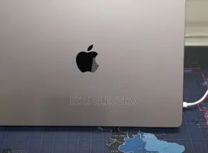 New Laptop Apple MacBook Pro 2021 M1 16GB Apple M1 Pro SSD 512GB