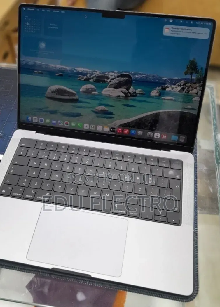 New Laptop Apple MacBook Pro 2021 M1 16GB Apple M1 Pro SSD 512GB