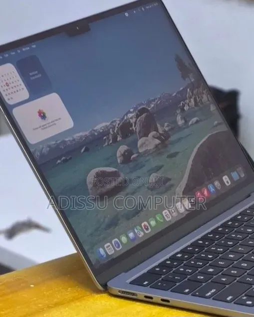 New Laptop Apple MacBook Air 2022 M2 8GB Apple M2 SSD 256GB
