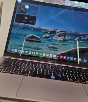 New Laptop Apple MacBook Pro 2021 M1 16GB Apple M1 Pro SSD 256GB
