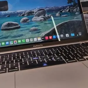 New Laptop Apple MacBook Pro 2021 M1 16GB Apple M1 Pro SSD 256GB