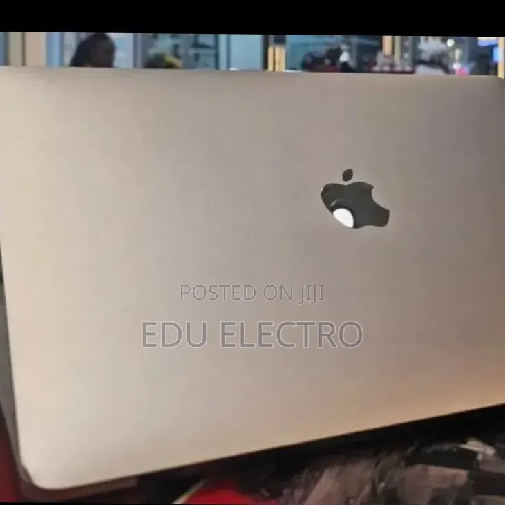 New Laptop Apple MacBook Pro 2021 M1 16GB Apple M1 Pro SSD 256GB